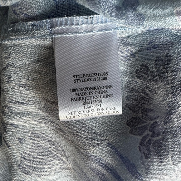 NWOT Z Supply 100% Rayon Light Blue Floral Long Sleeve Blouse size XS - Picture 6 of 6